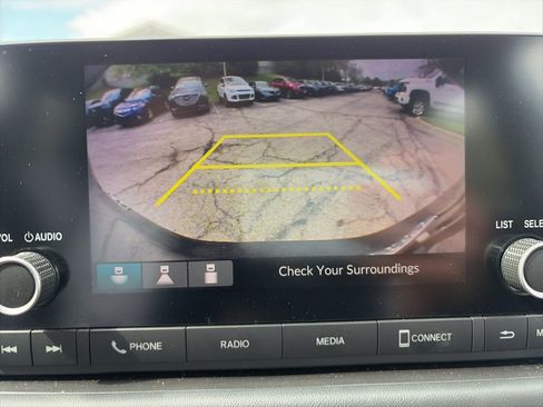 Used 2023 Honda HR-V LX image 12