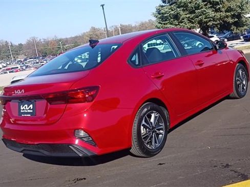 Certified 2023 Kia Forte LXS image 2