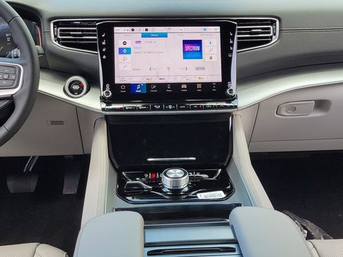 New 2026 Jeep Grand Wagoneer 4WD image 15