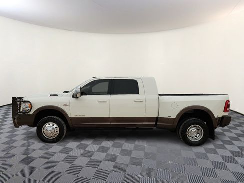 Used 2024 RAM 3500 Limited w/ Towing Technology Group AWD/4WD image 2