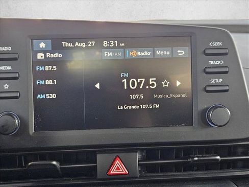 Used 2025 Hyundai Elantra Sport FWD image 11