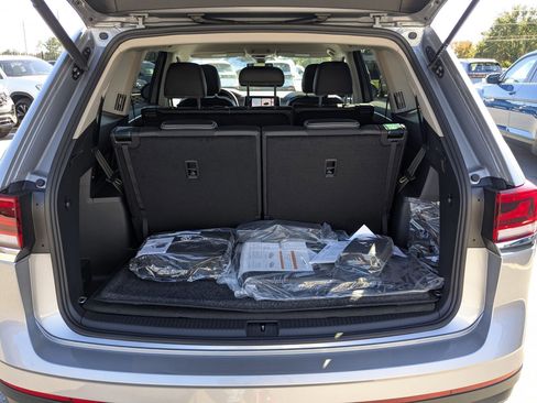 New 2026 Volkswagen Atlas SE image 32