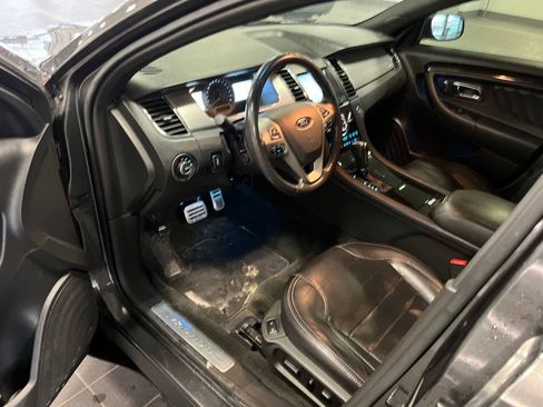 Used 2015 Ford Taurus SHO w/ Equipment Group 401A image 5