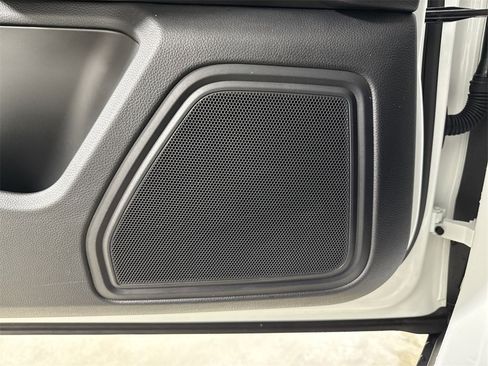 Certified 2023 Porsche Macan Turbo image 35