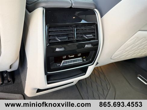 Used 2024 BMW X7 M60i AWD/4WD image 23