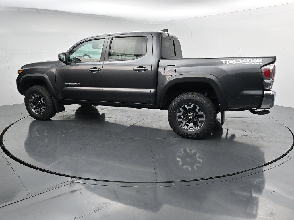 Used 2023 Toyota Tacoma TRD Off-Road AWD/4WD image 5