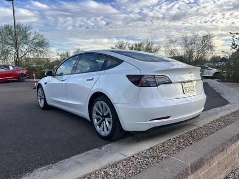 Used 2023 Tesla Model 3 Standard Range image 5