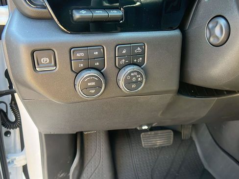 New 2025 Chevrolet Silverado 1500 ZR2 w/ Technology Package AWD/4WD image 19
