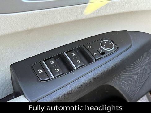 Used 2023 Kia Forte LXS image 19