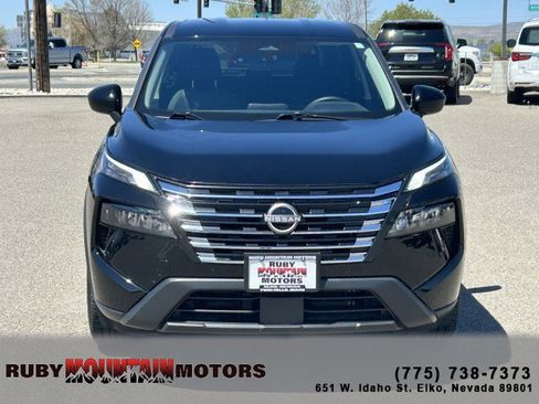 Used 2025 Nissan Rogue SV FWD image 2