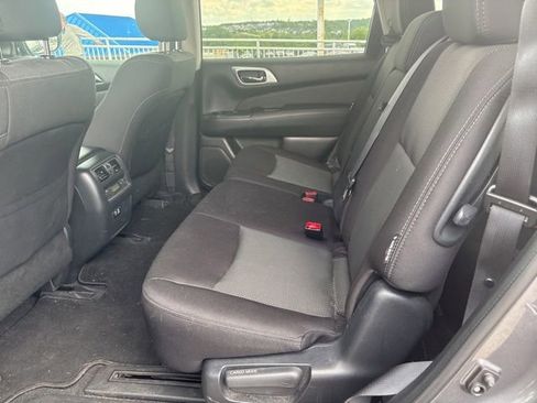 Used 2020 Nissan Pathfinder S AWD/4WD image 4