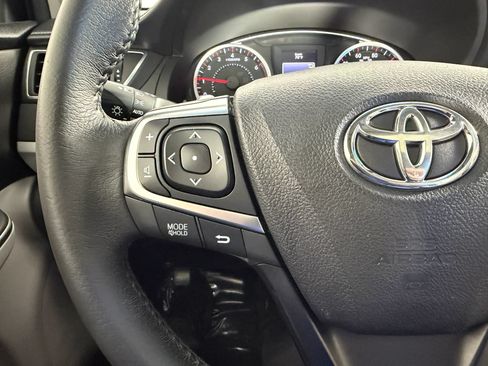 Used 2017 Toyota Camry XSE w/ Moonroof Package FWD image 35