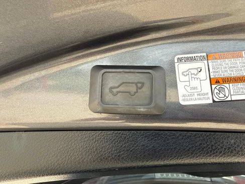 Used 2014 Toyota RAV4 Limited FWD image 20