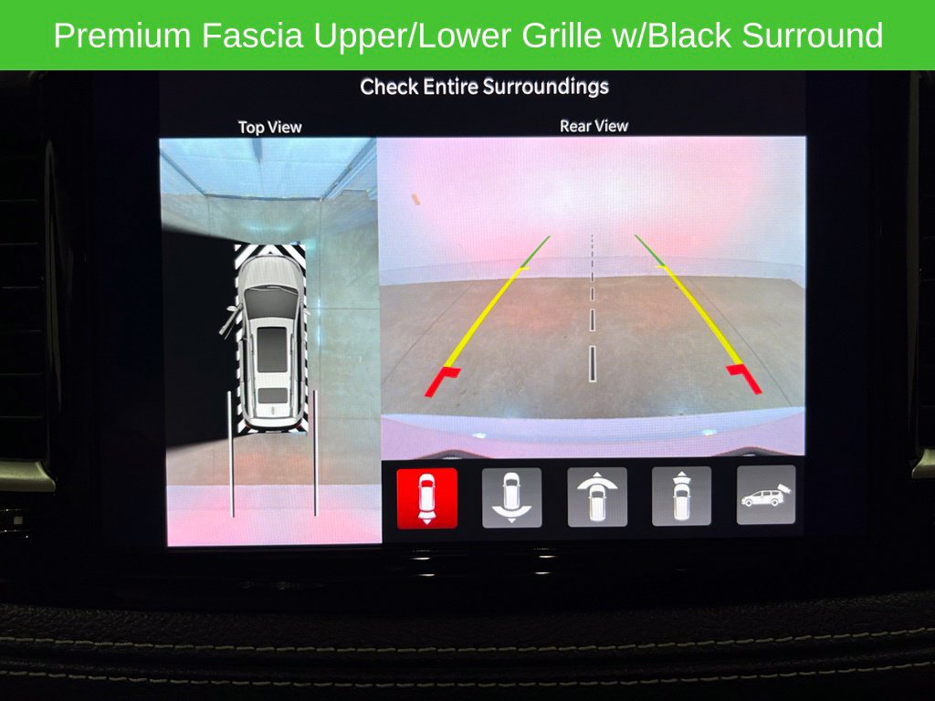 Used 2024 Chrysler Pacifica Limited FWD image 28