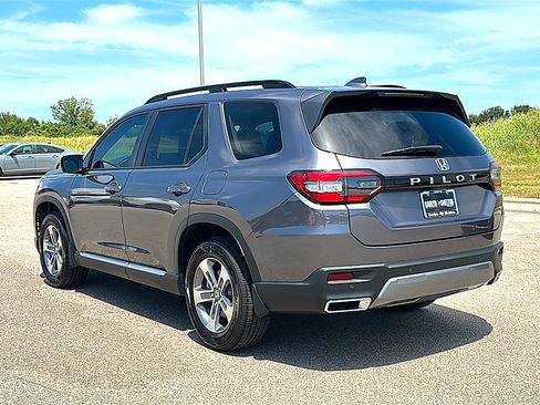 Used 2026 Honda Pilot EX-L image 6