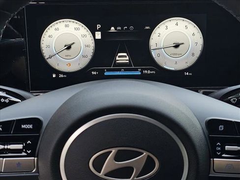 Used 2025 Hyundai Elantra Limited FWD image 11