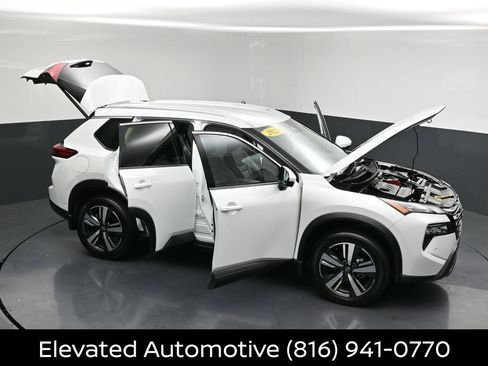 Certified 2025 Nissan Rogue SL AWD/4WD image 31