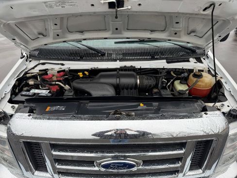 Used 2018 Ford E-450 and Econoline 450 Super Duty w/ Exterior Upgrade Package image 20