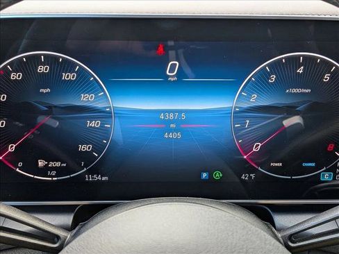 Certified 2025 Mercedes-Benz GLC 300 4MATIC image 10