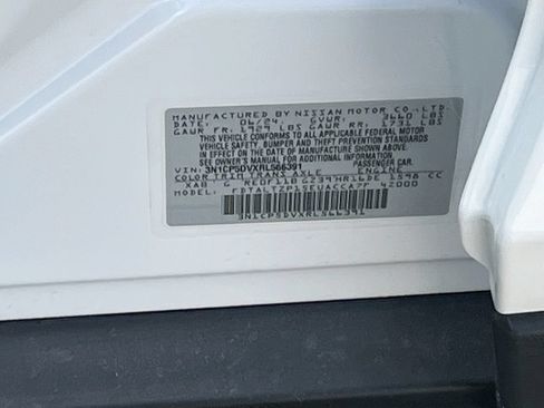 Used 2024 Nissan Kicks SR w/ SR Premium Package FWD image 32