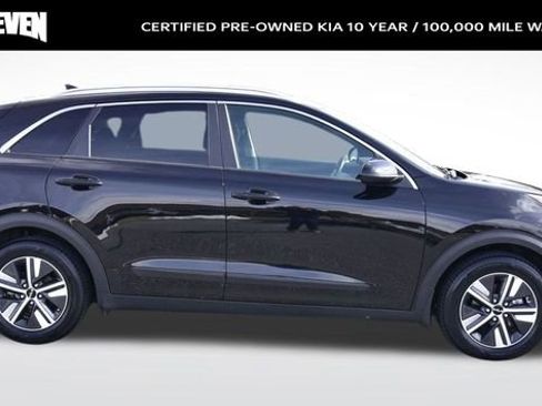 Certified 2022 Kia Niro LXS image 6