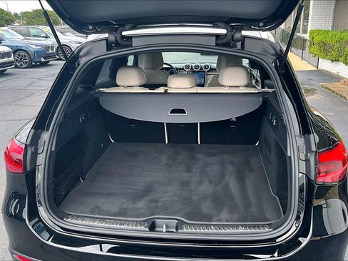 Used 2025 Mercedes-Benz GLC 300 image 34