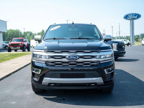 Used 2024 Ford Expedition Platinum image 2