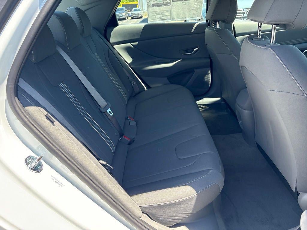 New 2026 Hyundai Elantra SEL FWD image 38