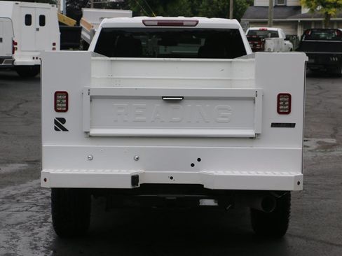 Used 2024 Chevrolet Silverado 2500 LT w/ Convenience Package AWD/4WD image 4