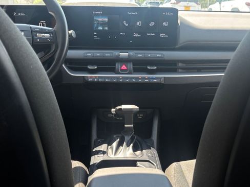 Used 2025 Kia K4 FWD image 17