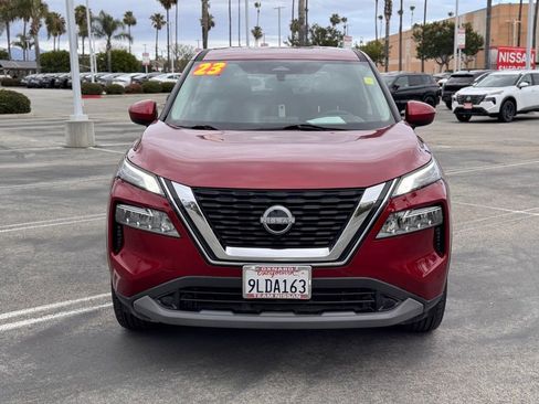Certified 2023 Nissan Rogue SV FWD image 3