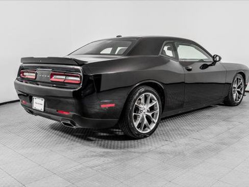 Used 2022 Dodge Challenger GT RWD image 8