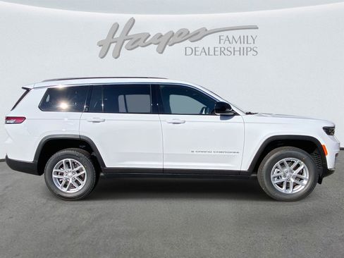 New 2025 Jeep Grand Cherokee L Laredo image 3