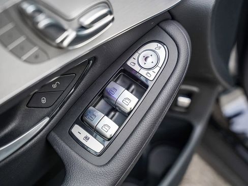 Used 2021 Mercedes-Benz GLC 300 image 18