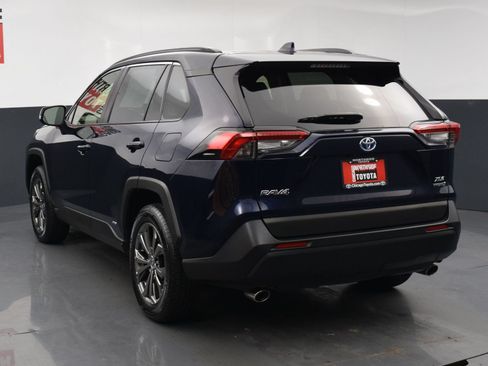 Used 2023 Toyota RAV4 XLE Premium AWD/4WD image 3