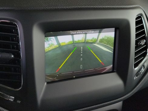 Certified 2020 Jeep Compass Latitude FWD image 26