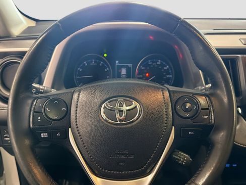 Used 2018 Toyota RAV4 XLE w/ Plus Extra Value Package AWD/4WD image 17