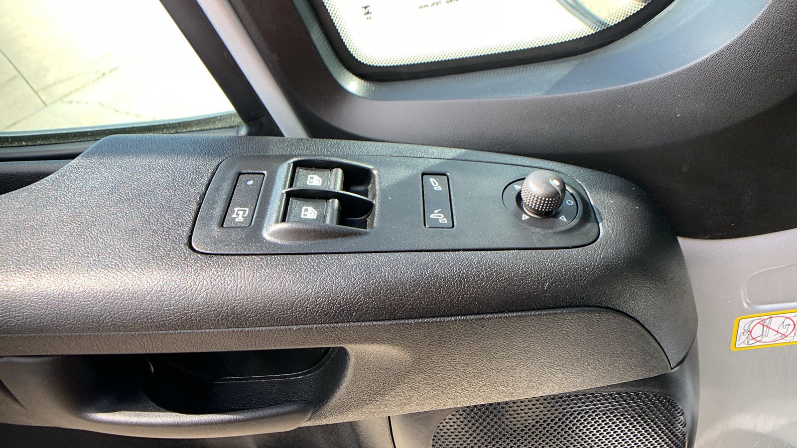 Used 2024 RAM ProMaster 2500 w/ Convenience Group FWD image 10