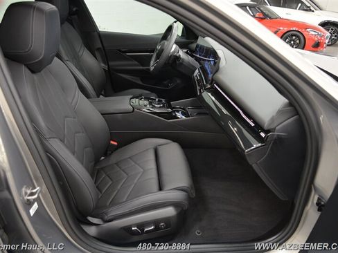 Used 2024 BMW 530i w/ M Sport Package RWD image 17