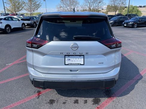 Used 2024 Nissan Rogue S AWD/4WD image 6