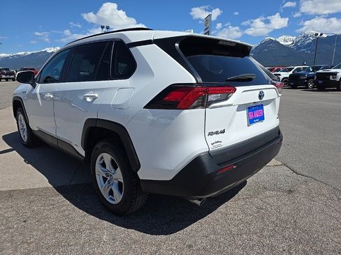 Used 2019 Toyota RAV4 LE image 5