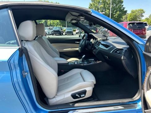 Used 2020 BMW 230i Convertible w/ Premium Package RWD image 17