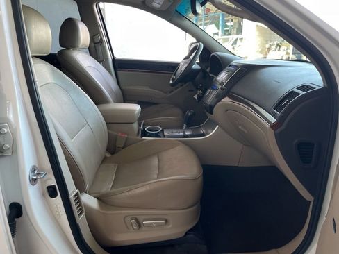 Used 2012 Hyundai Veracruz Limited w/ Entertainment Pkg image 21