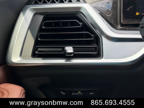 Used 2025 BMW X5 sDrive40i w/ M Sport Package RWD image 24