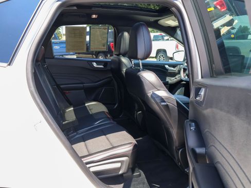 Used 2023 Ford Escape ST-Line Select w/ Tech Pack #2 AWD/4WD image 30