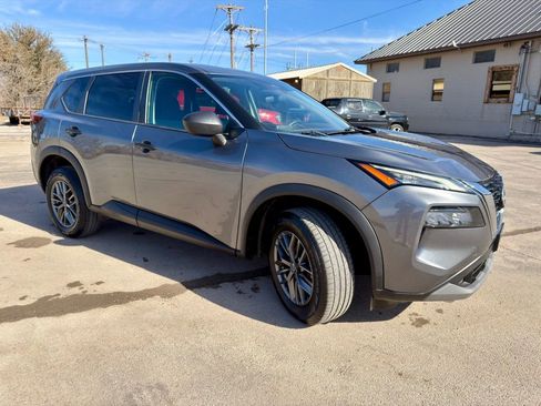 Used 2022 Nissan Rogue S image 8