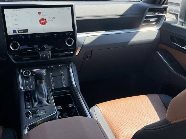 Certified 2026 Lexus GX 550 w/ Accessory Package (ZB) AWD/4WD image 14