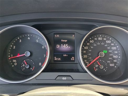 Certified 2020 Volkswagen Tiguan SE image 30