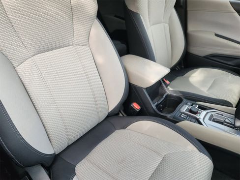 Used 2023 Subaru Forester Premium image 14