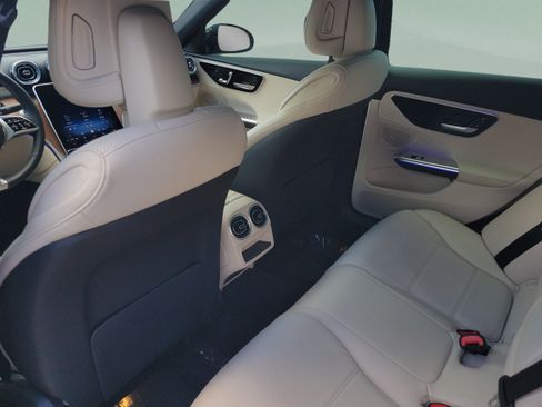 Used 2023 Mercedes-Benz C 300 Sedan image 11